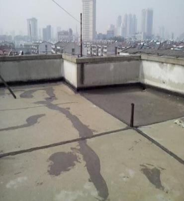 庄河漏水维修 楼顶漏水是什么原因，楼顶漏水维修方法是什么?